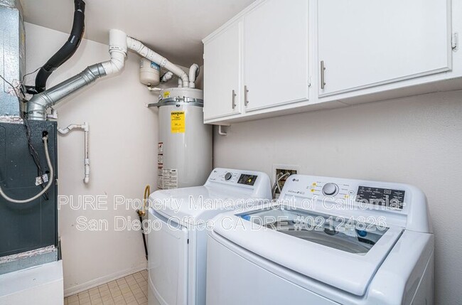 Building Photo - 12452 Caminito Brioso