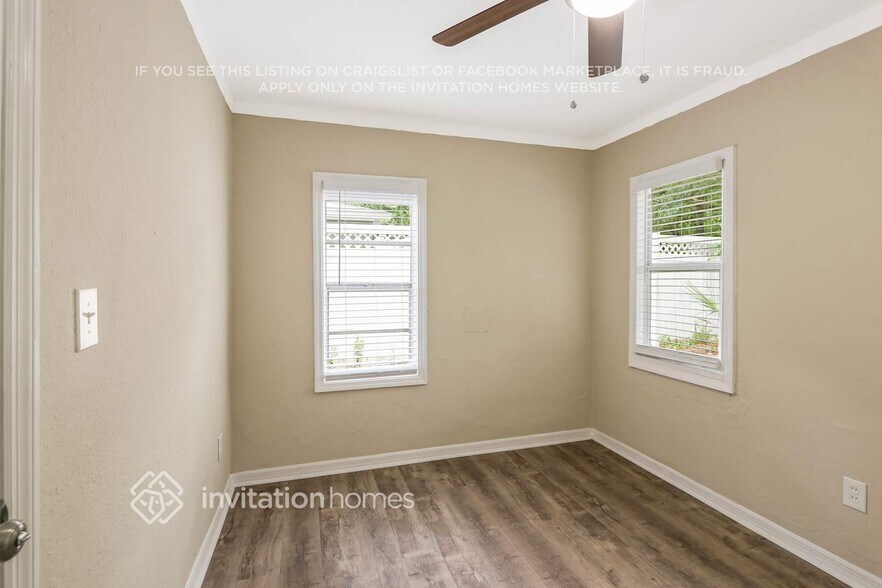 Building Photo - 4209 N Downing Ave