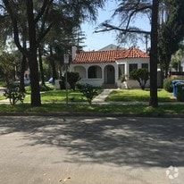 Building Photo - 3400 Greensward Rd
