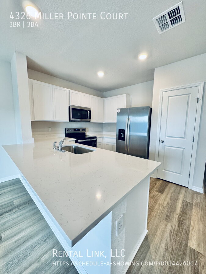 Building Photo - 4326 Miller Pointe Ct