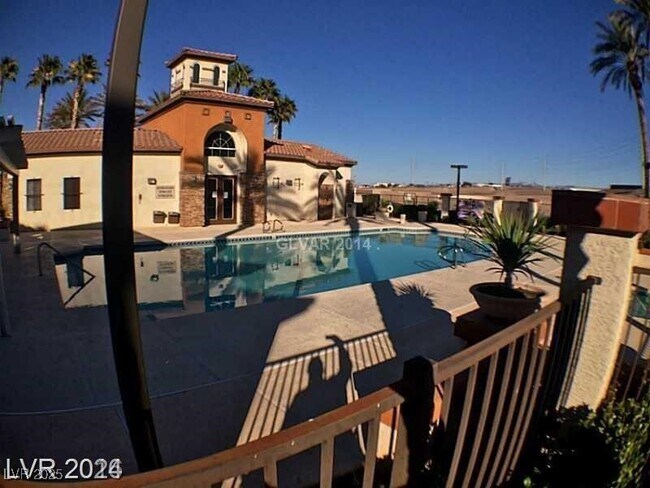 Building Photo - 1525 Spiced Wine Ave