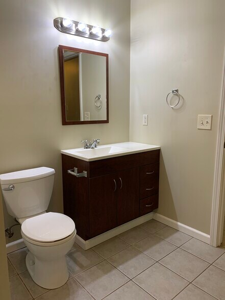 Bathroom - 518 Main St