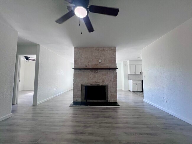 Building Photo - 8216 Elkridge Ave