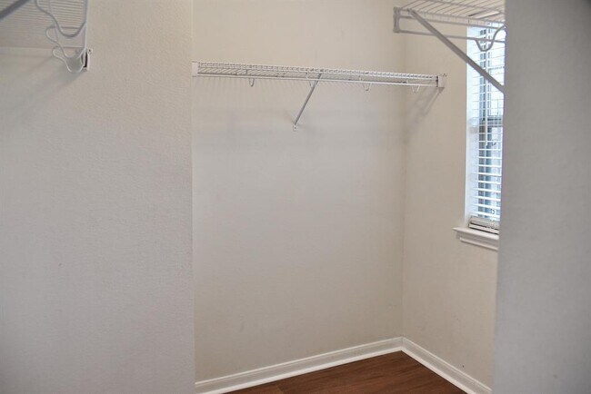 Building Photo - 16016 Summerville Lake Dr