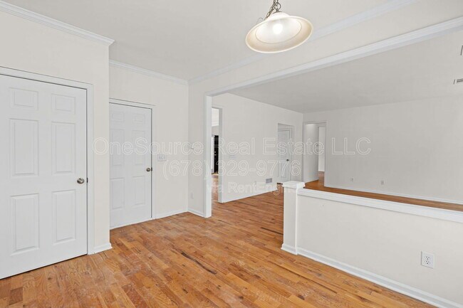 Building Photo - 7230 Cloverhurst Ct