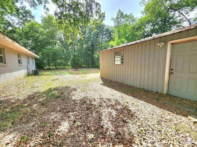 Building Photo - 112 Hancock Ln