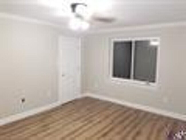 Building Photo - 3715 Winbourne Ave