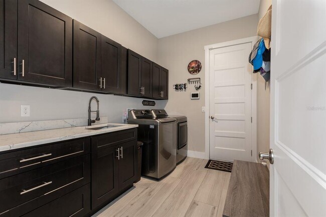 Building Photo - 25962 High Hampton Cr