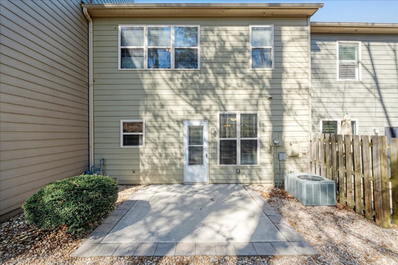 Building Photo - 145 Sunset Ln