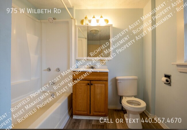 Building Photo - 975 W Wilbeth Rd