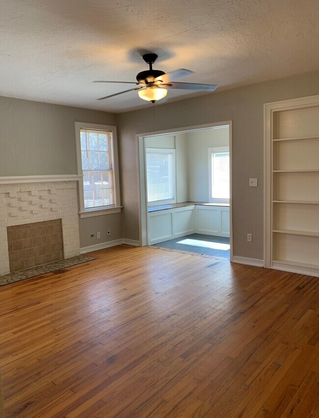 Building Photo - Charming Corner Lot Home with Huge Fenced Yard with Detached Garage