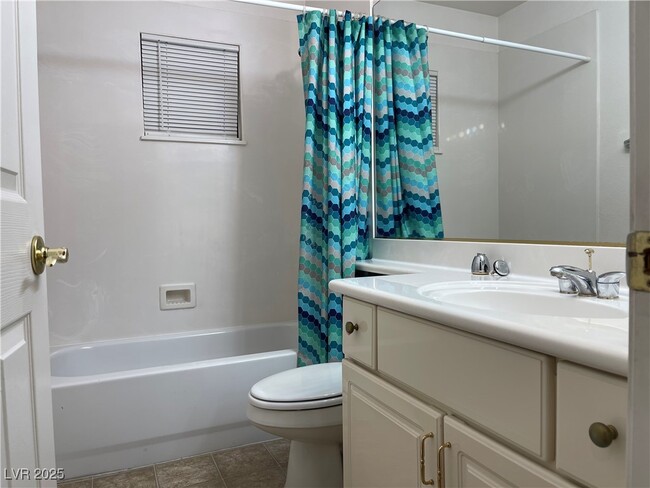 Building Photo - 10984 Fishers Island St