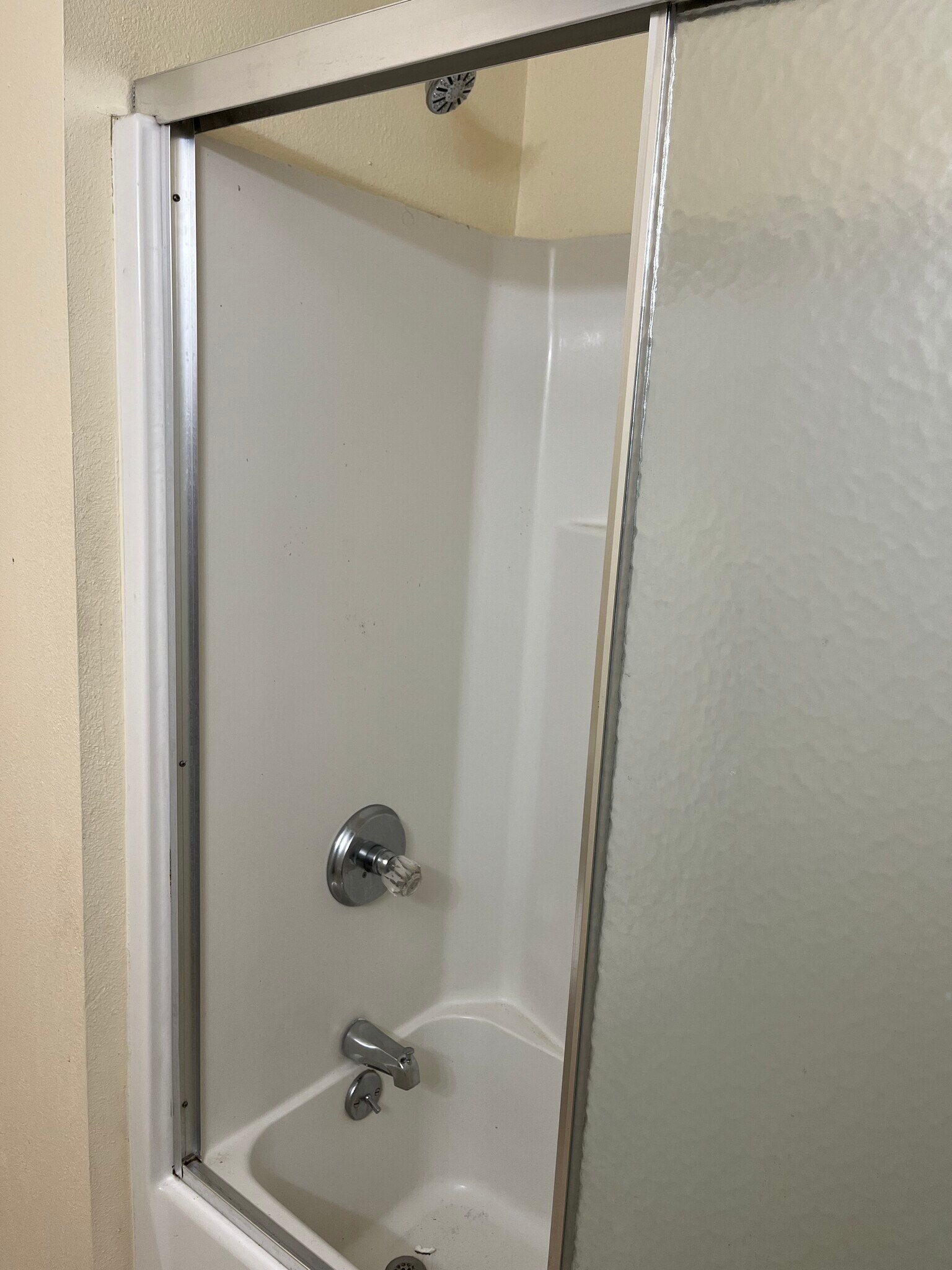 Building Photo - 305 Faye Ave