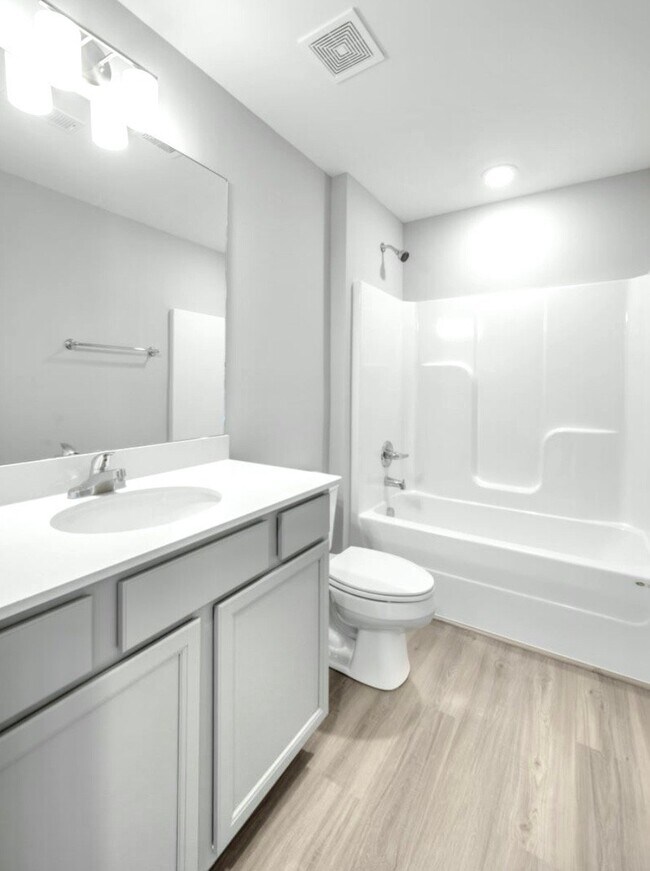 Building Photo - 828 Halford Pl