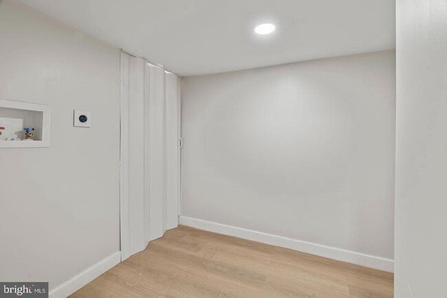 Building Photo - 2321 W Firth St