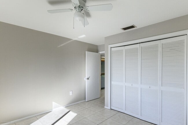 Building Photo - WATERFRONT- 2-BEDROOMS, 2-BATH- PUNTA GORD...