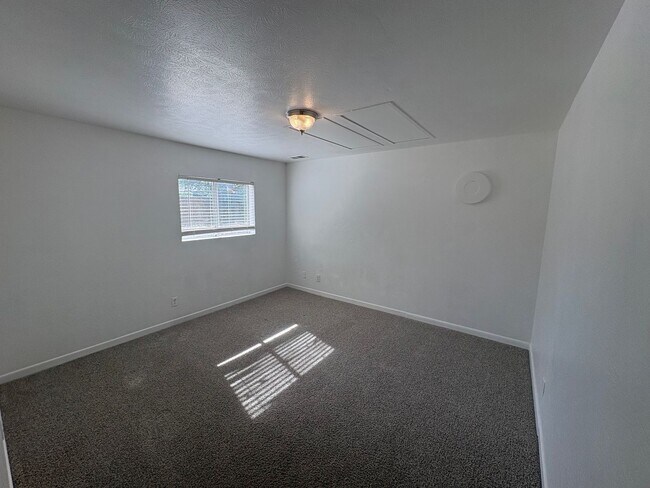 Building Photo - 939 49th Ave Pl