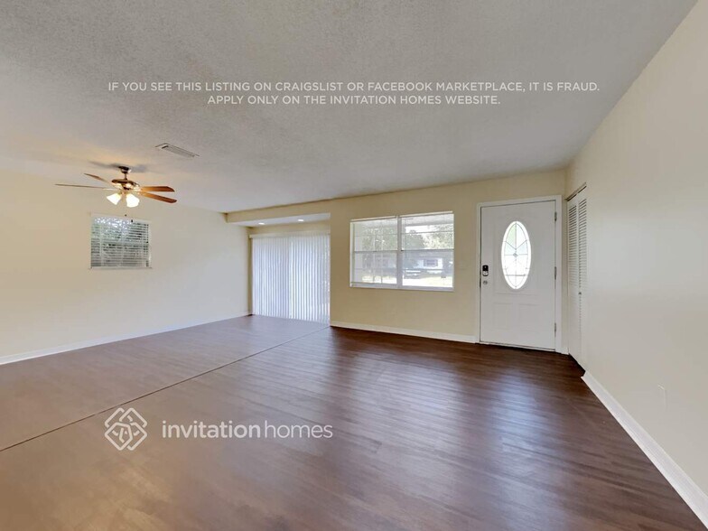 Building Photo - 8380 Jacaranda Ave