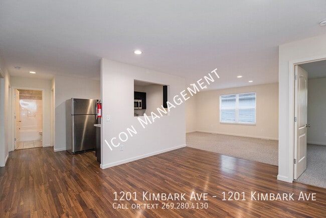 Building Photo - 1201 Kimbark Ave