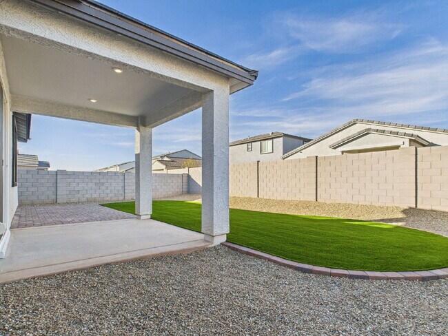 Building Photo - NORTH COPPER CANYON BRAND NEW BEAUTY