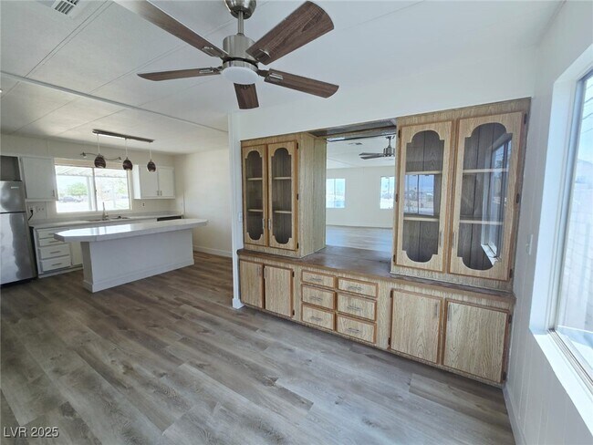 Building Photo - 220 Hopi Ln