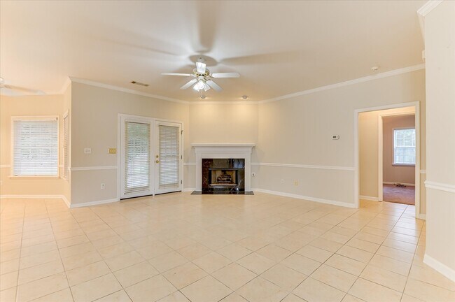 Building Photo - 2937 Hillcreek Dr