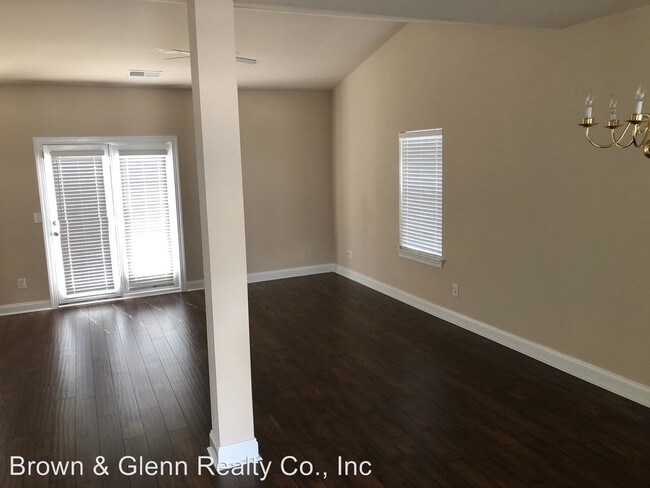 Building Photo - 3 br, 2 bath House - 4820 Water Ct.