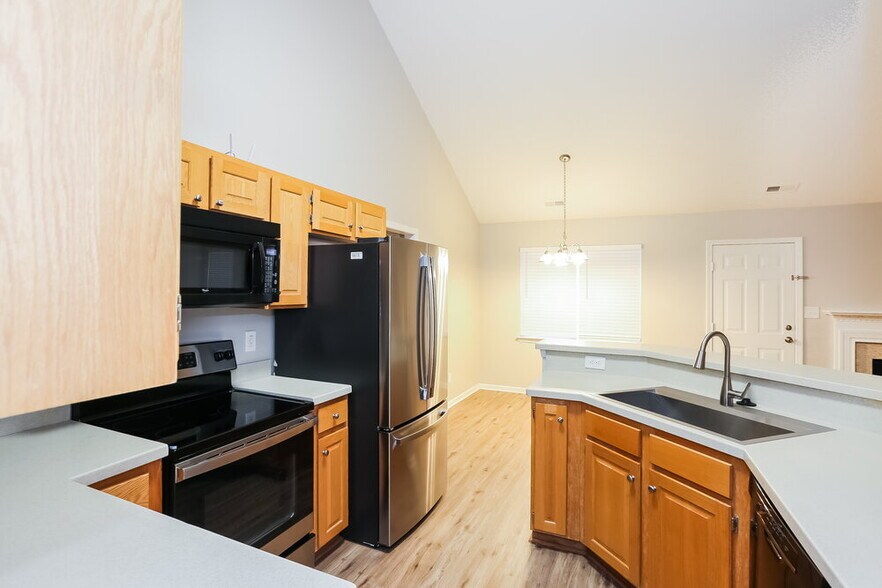 Building Photo - 3113 Blueberry Dr