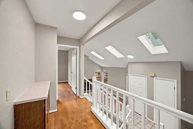 Building Photo - 9333 Cattail Ct