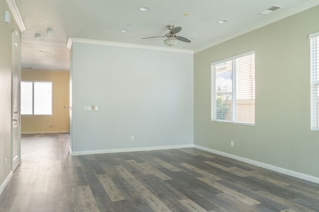 Building Photo - 329 Kiawah River Dr