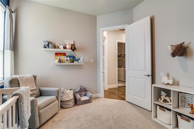 Building Photo - 613 Race Dr