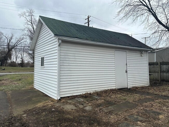 Building Photo - 156 W High St