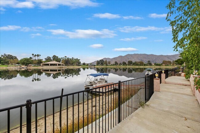 Building Photo - Lakefront Home for Lease – Panoramic Views...
