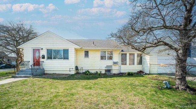 Primary Photo - 2 Ferndale Dr
