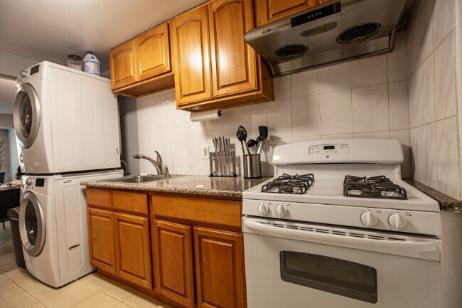 Building Photo - 234 Del Prado Dr