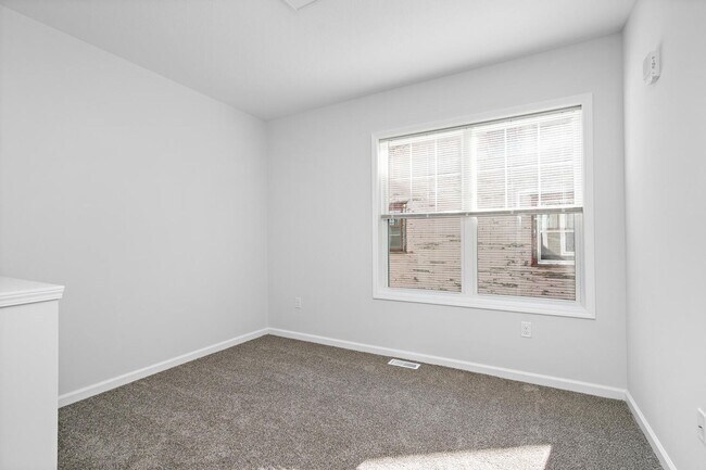 Building Photo - 2109 Aldrich Ave S