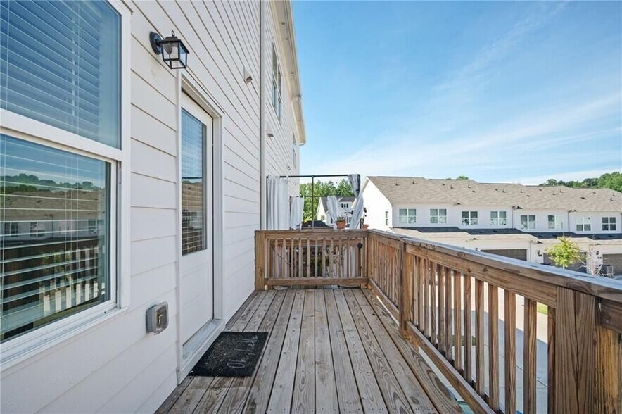 Building Photo - 1947 Drew Dr