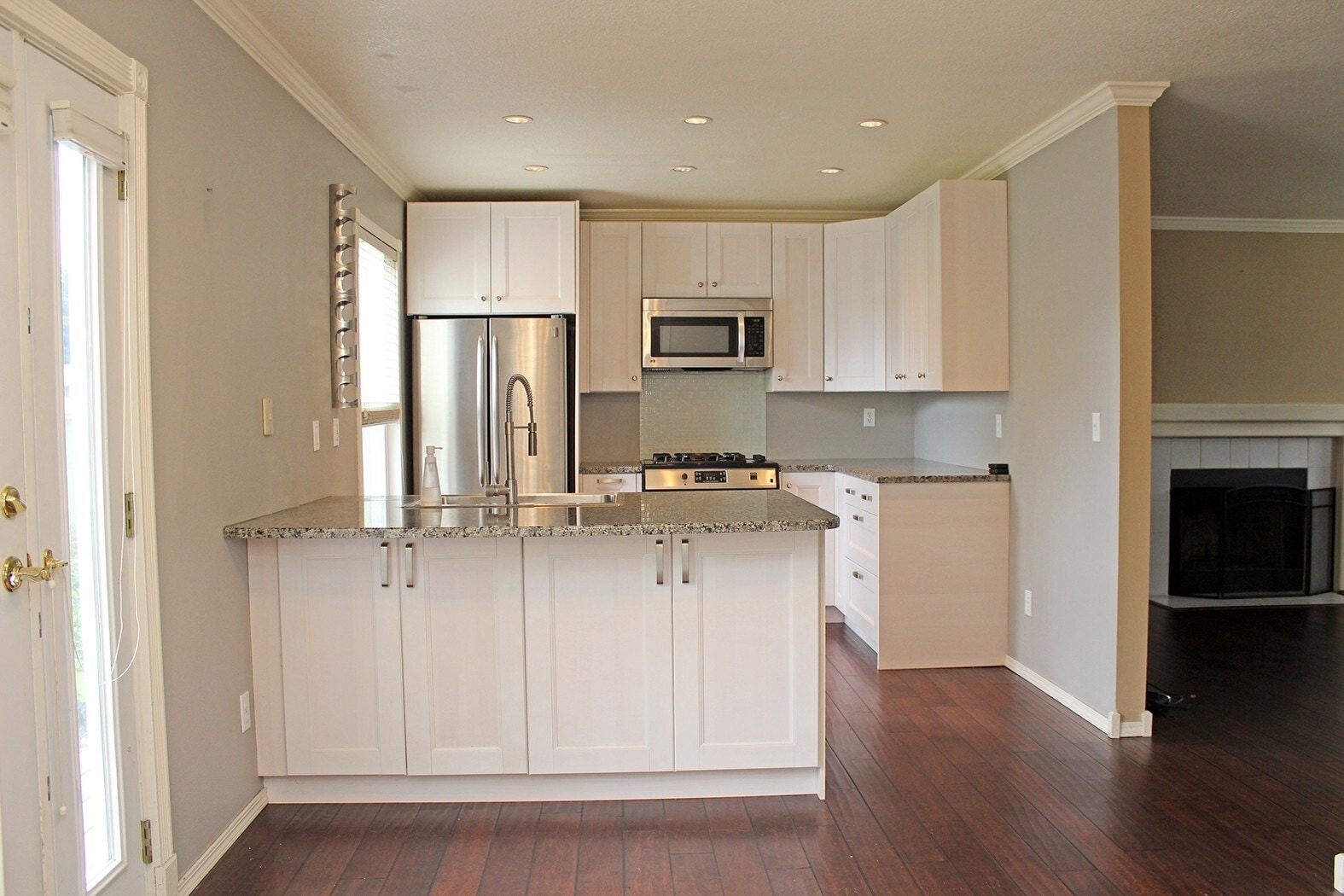 Building Photo - 4410 SW Appletree Pl