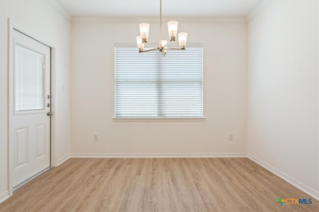 Building Photo - 8615 Chena Rdg Dr