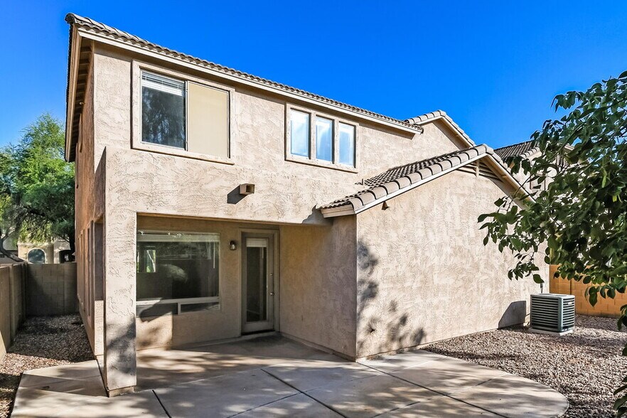 Building Photo - 3691 E Stampede Dr