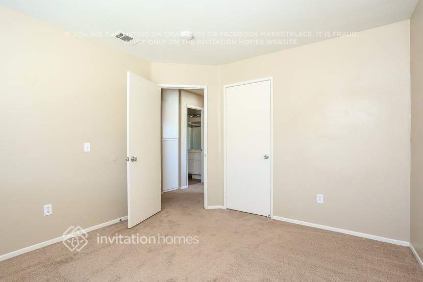 Building Photo - 1420 Sunswept Dr