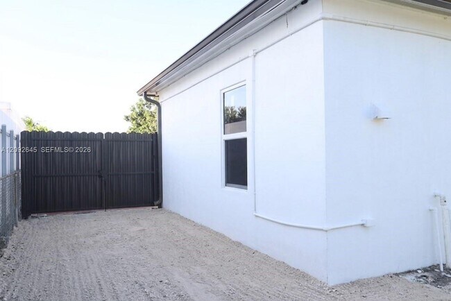 Building Photo - 4330 NW 203rd Terrace