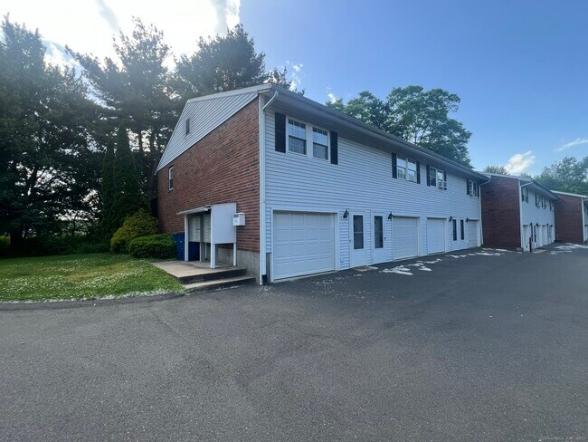 Building Photo - 213 Regan Rd