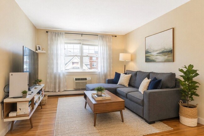 Building Photo - 30 Chester St