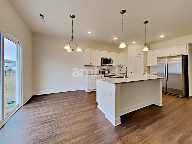 Building Photo - 4941 Chutney Dr