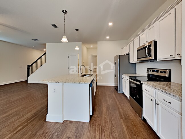 Building Photo - 4604 Birdsong Dr