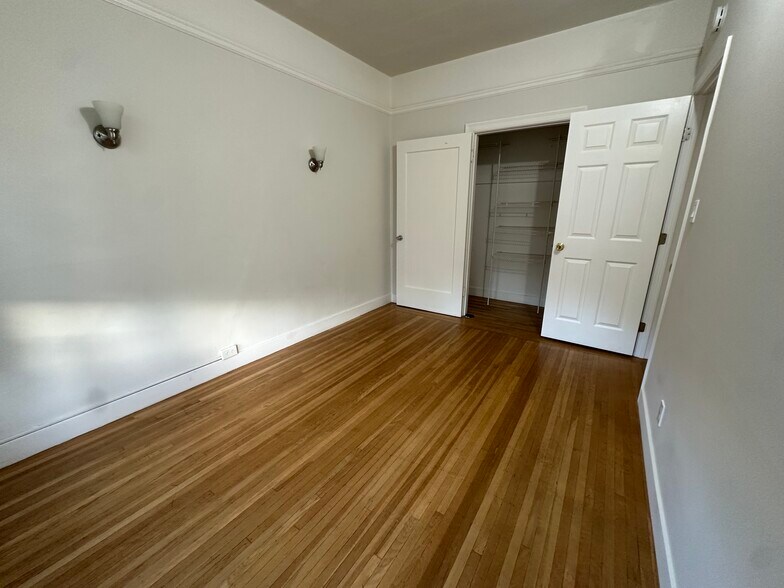 Building Photo - 1810 Euclid Ave