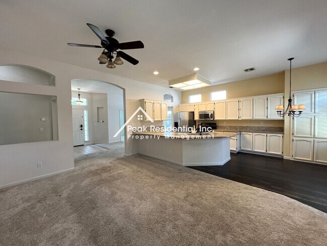 Building Photo - Wonderful 3bd/2ba Elk Grove Home!