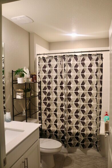 Building Photo - 6103 B St