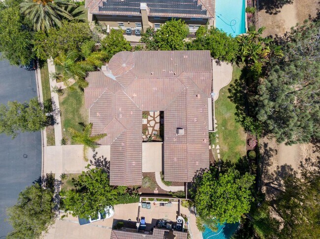 Building Photo - Gorgeous Estate Home In Encinitas Ranch